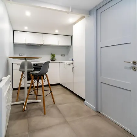 Charmante Maison - Plein Centre Nyaraló